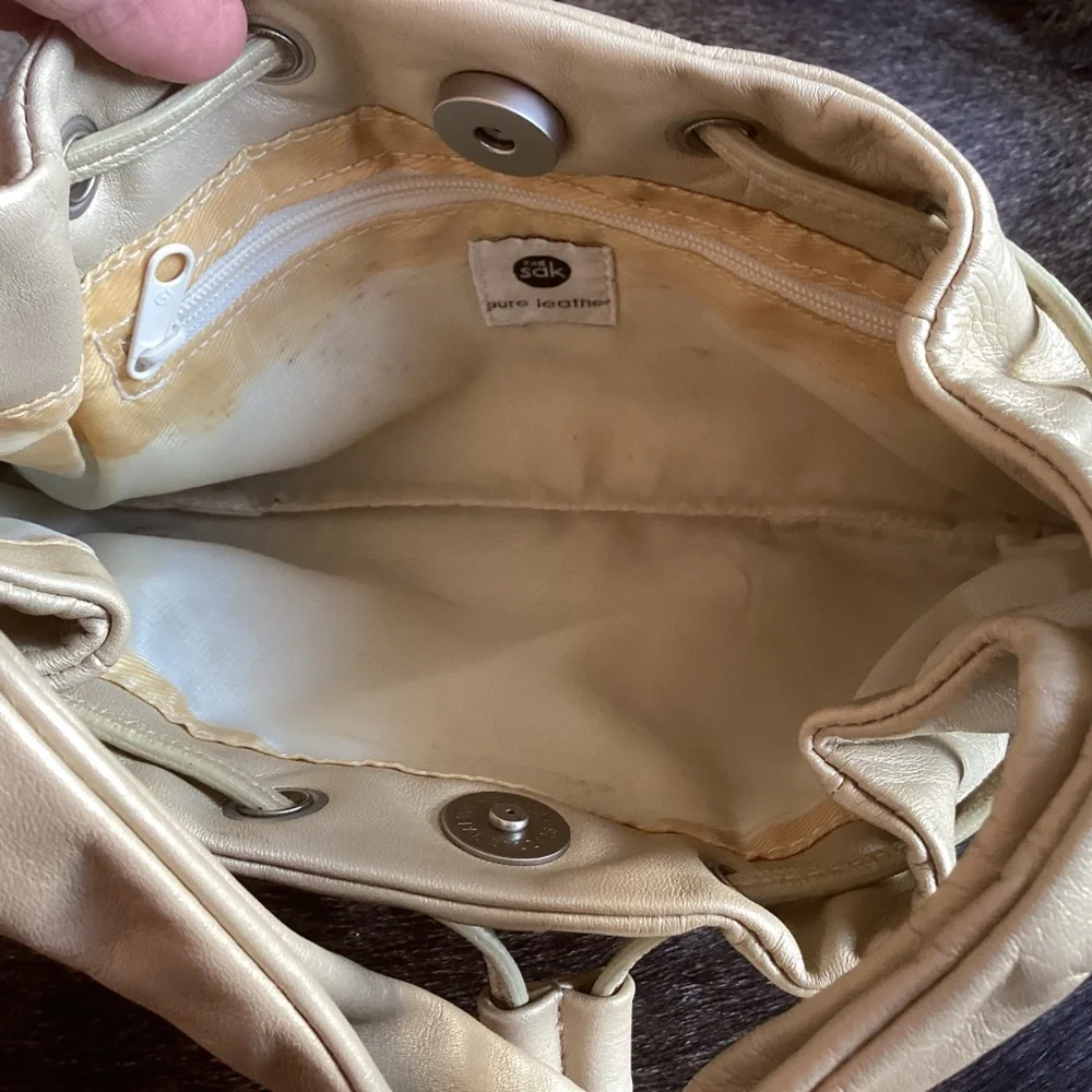 The Sak Gold Leather Slouch Drawstring Mini Shoulder Forearm Carry Handbag 🦋 - Picture 5 of 10